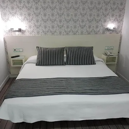 La Boutique Puerta Osario Ξενοδοχείο 3*